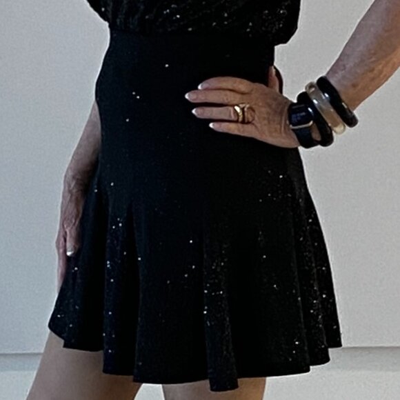 Dance Skirt Sz Sm Black Glitter Gored Skirt Beautiful sparkle all over - Picture 1 of 13